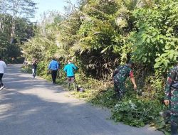 Warga dan TNI Gotong Royong Sambut HUT TNI